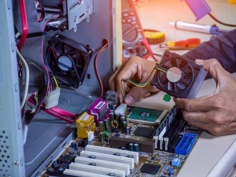 Chúng tôi cung cấp dịch vụ khép kín từ sửa chữa đến lắp đặt các thiết bị văn phòng